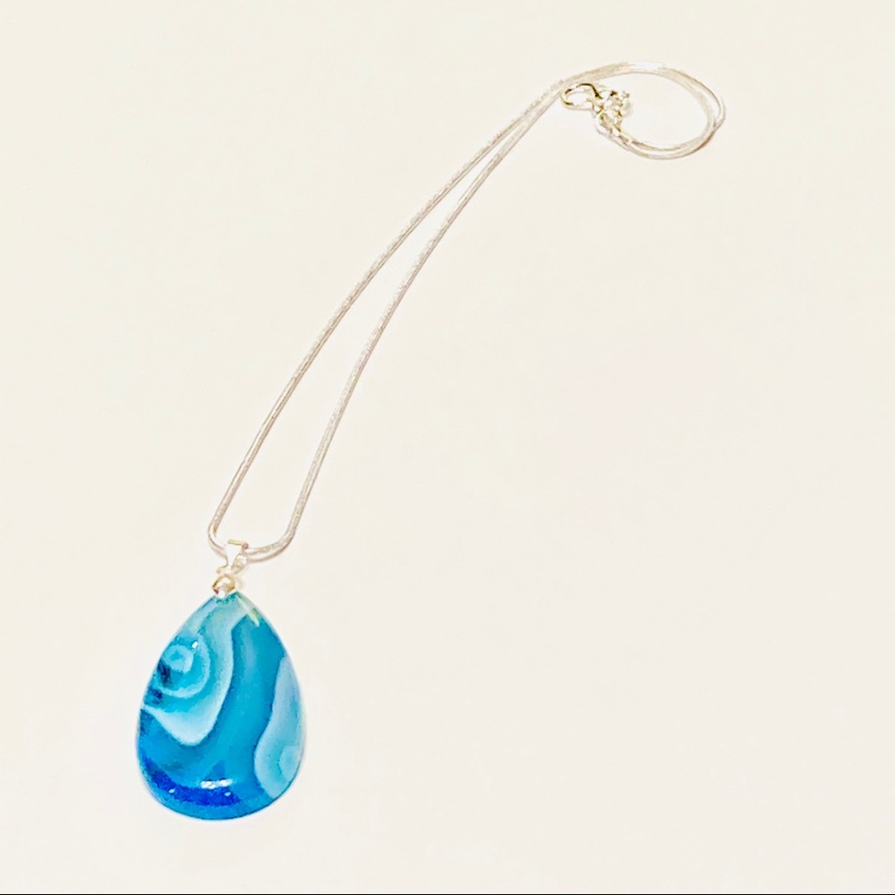 THERAPEUTIC Blue ONYX STONE NECKLACE With Soothing Ocean Waves & Healing Energy - Picture 1 of 11